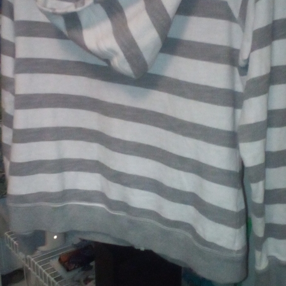 Columbia hoodie - Picture 2 of 3